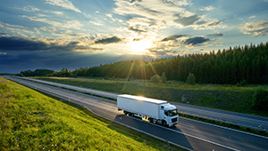 Univan Leasing - Buy Commercial Trucks